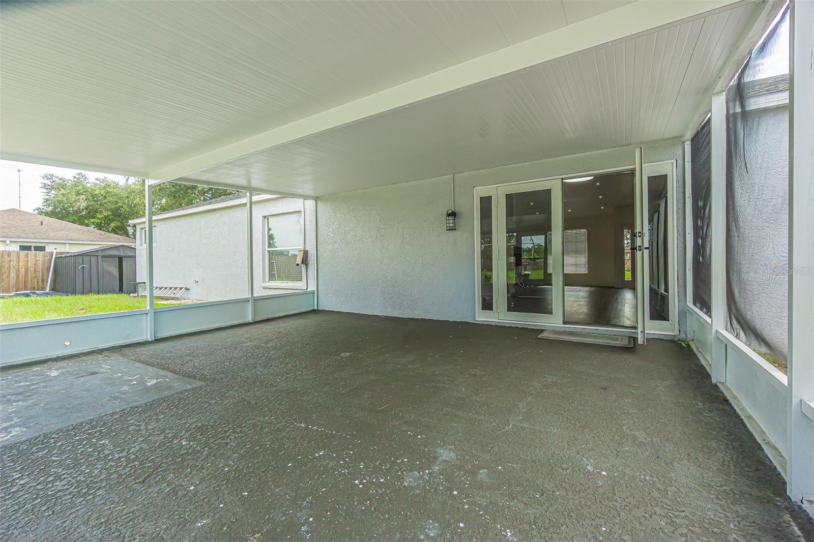 12121 Colonial Estates Ln Property Photo 31
