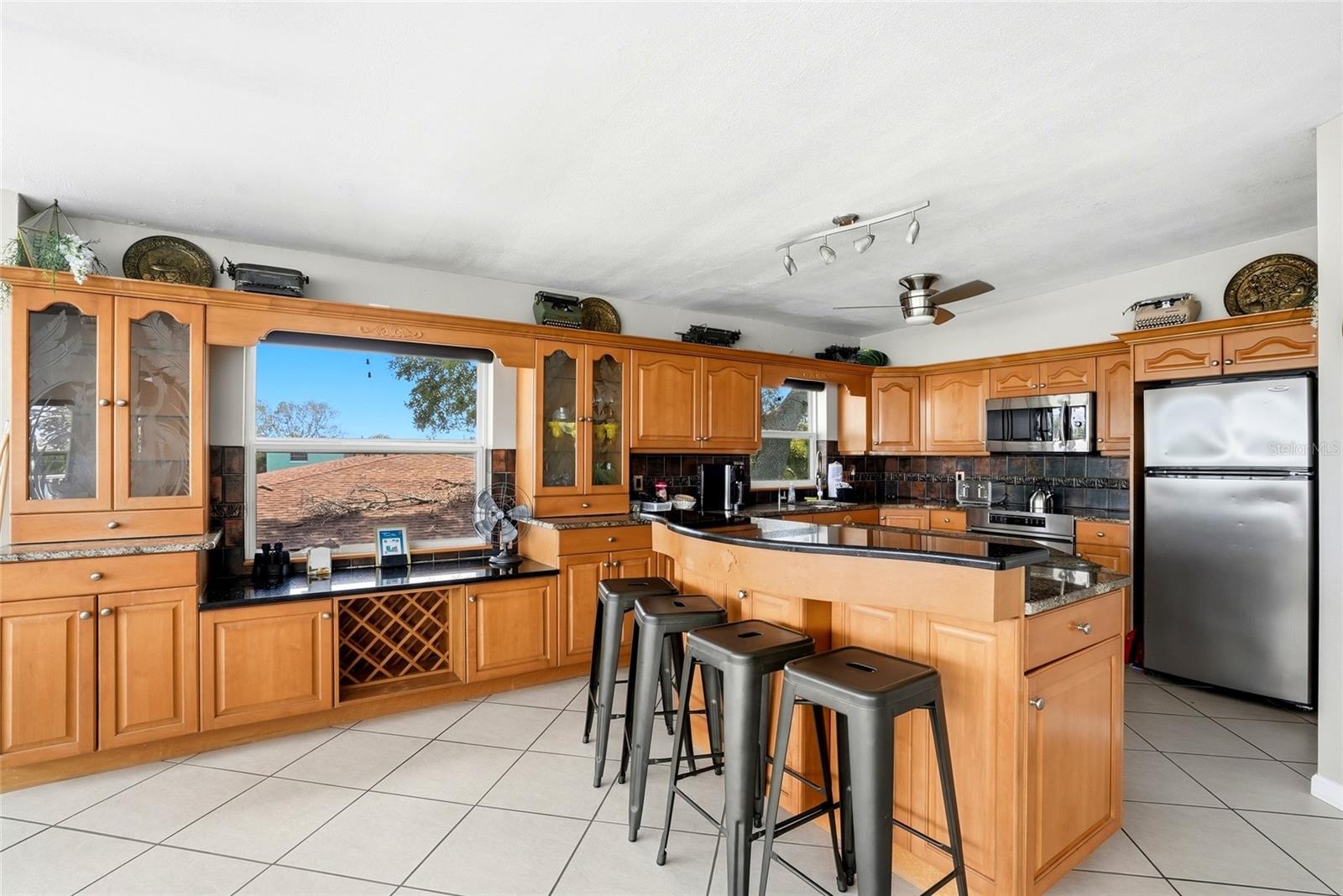 2311 Bay Blvd Property Photo 9