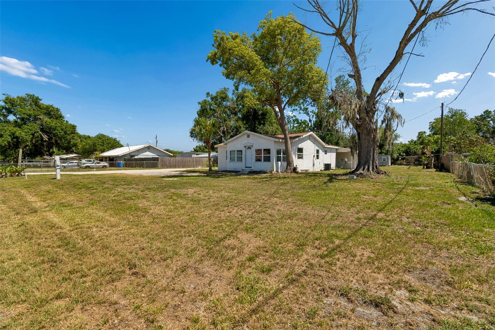 1611 E Shell Point Rd Property Photo 7