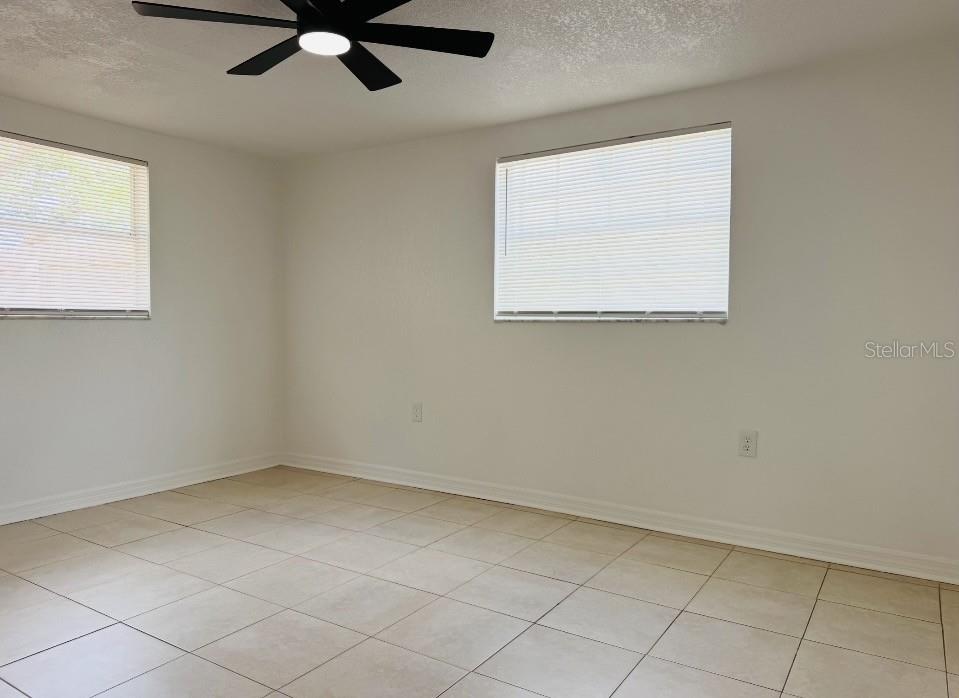 7412 University Dr Property Photo 5