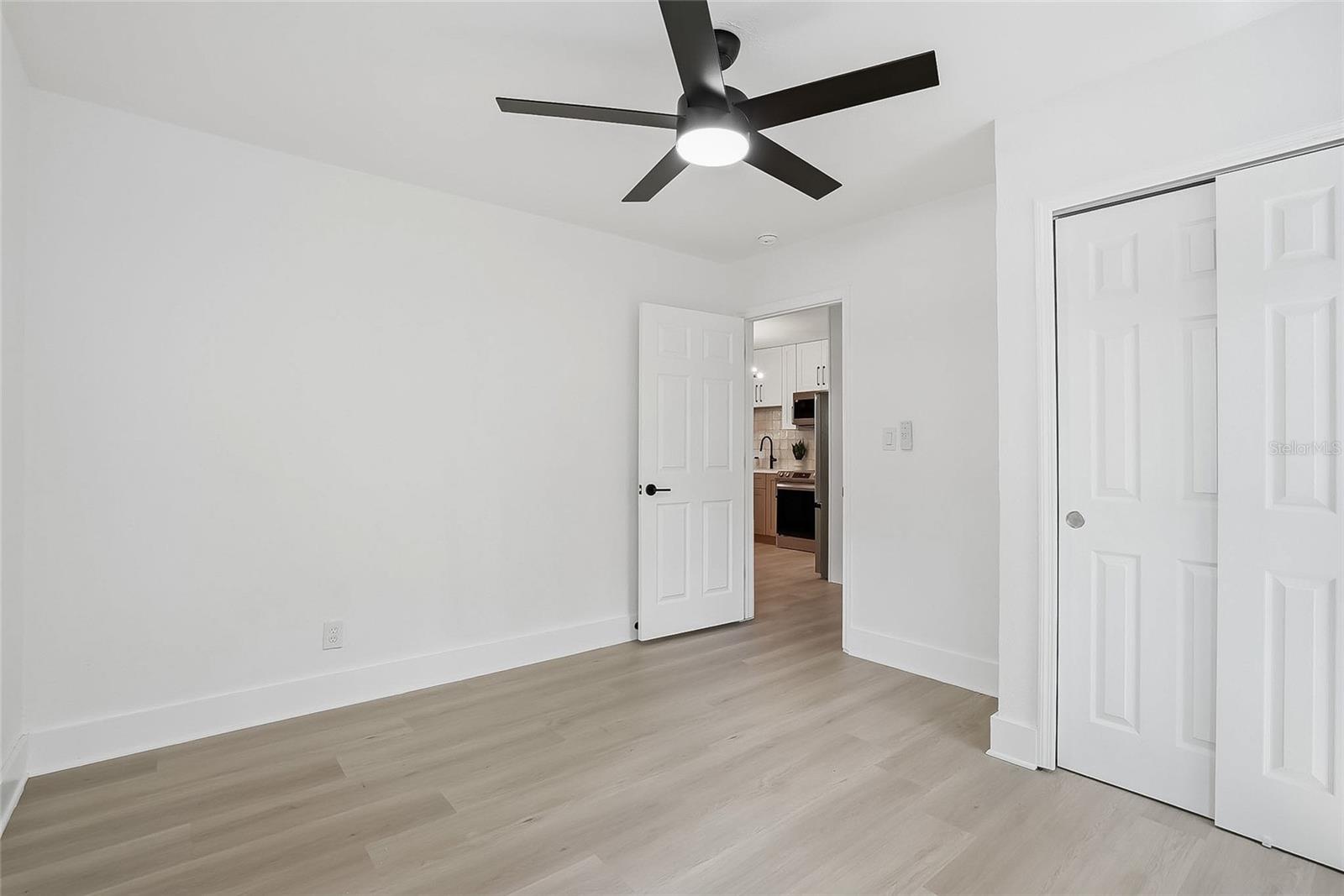 914 E Crawford St Property Photo 21