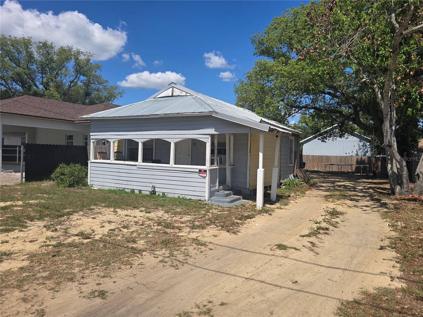 3703 N 51st St Property Photo 3