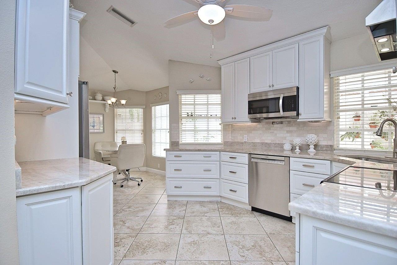 3890 Lyndhurst Ct Property Photo 13
