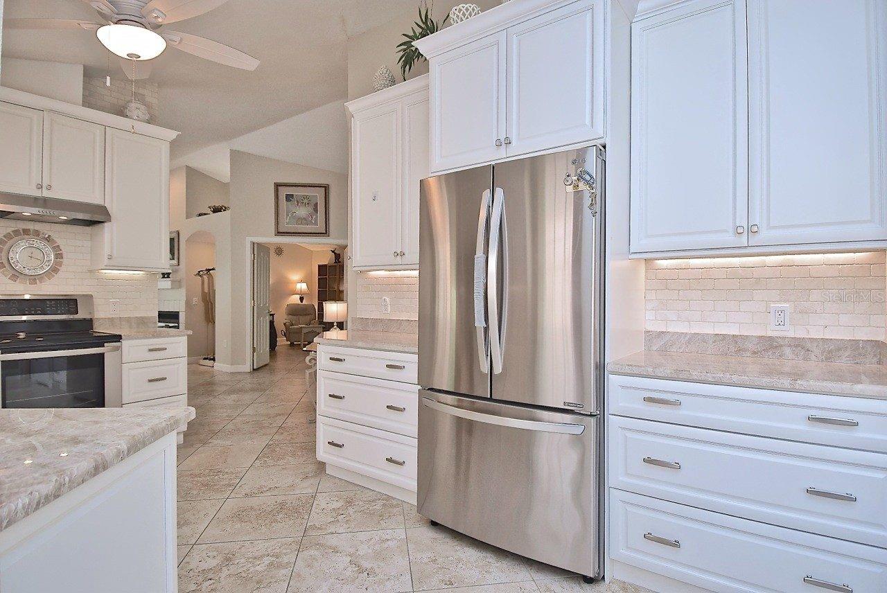 3890 Lyndhurst Ct Property Photo 15