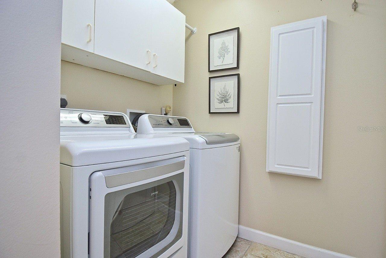 3890 Lyndhurst Ct Property Photo 16