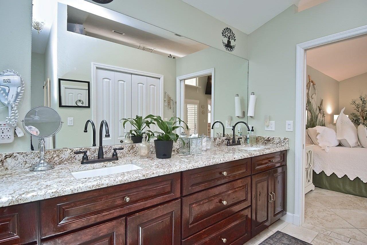 3890 Lyndhurst Ct Property Photo 24