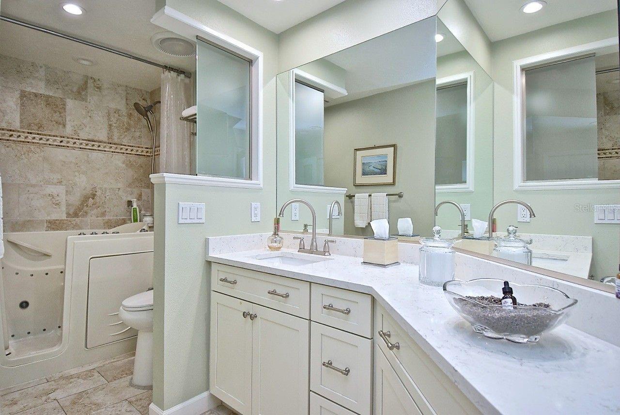 3890 Lyndhurst Ct Property Photo 26