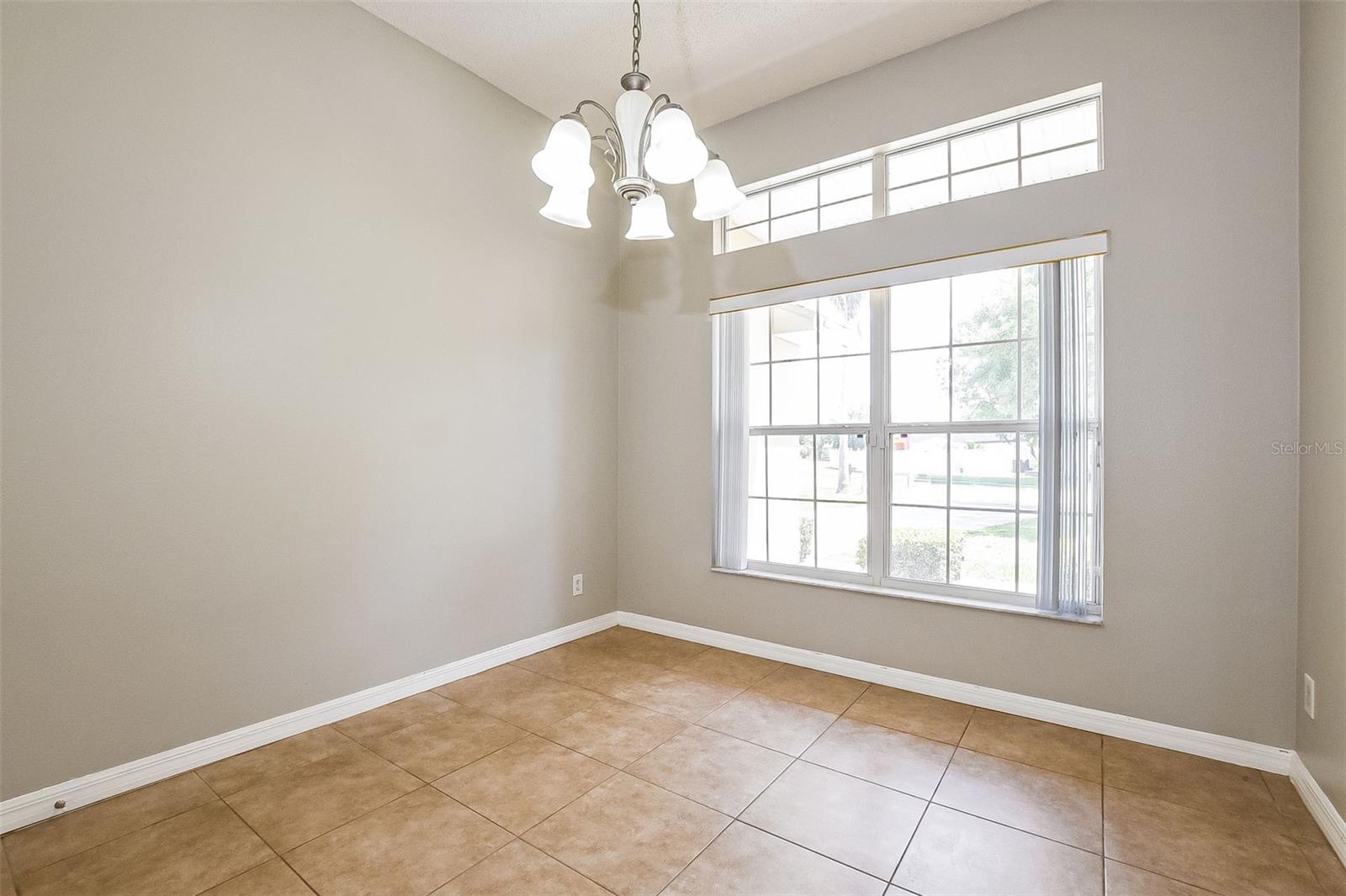 2091 Fawn Meadow Cir Property Photo 12