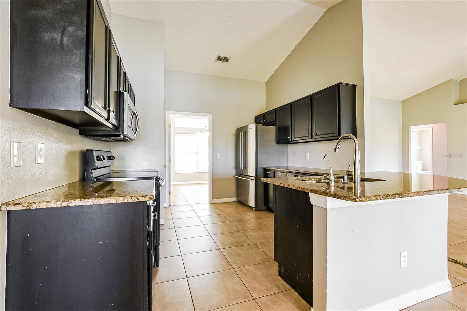 2091 Fawn Meadow Cir Property Photo 14