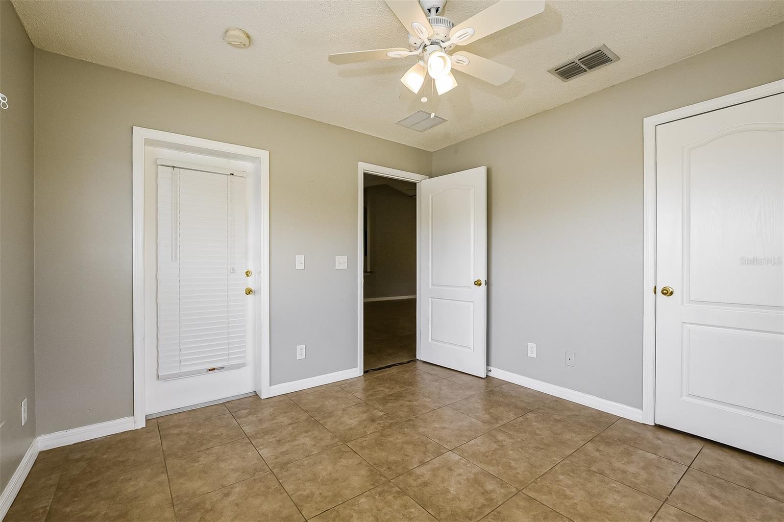 2091 Fawn Meadow Cir Property Photo 20