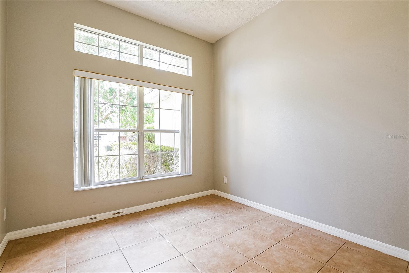 2091 Fawn Meadow Cir Property Photo 22