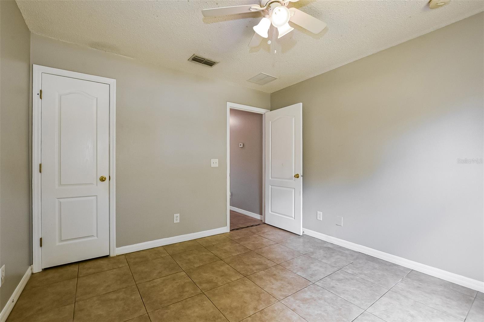 2091 Fawn Meadow Cir Property Photo 26