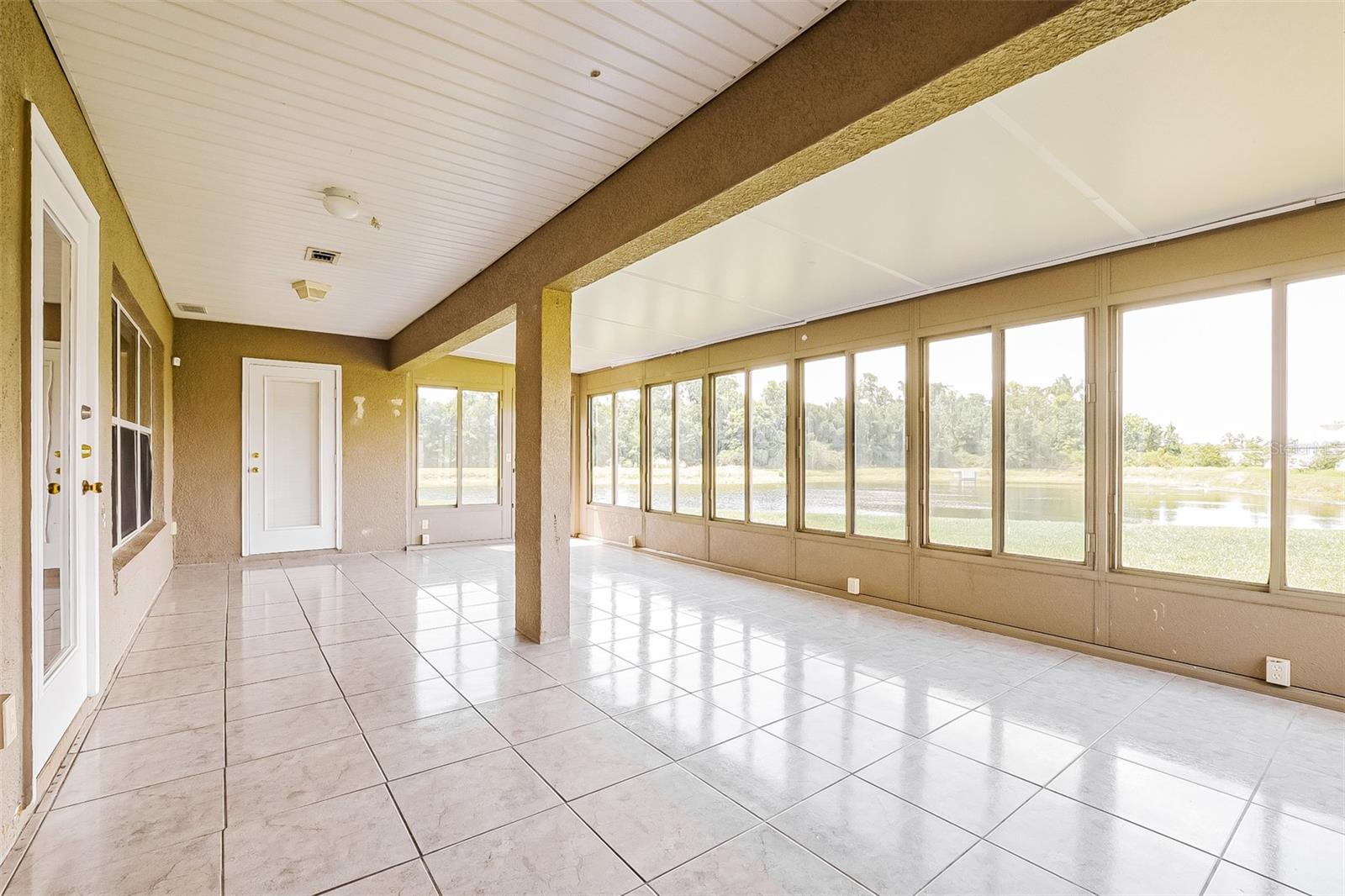 2091 Fawn Meadow Cir Property Photo 28