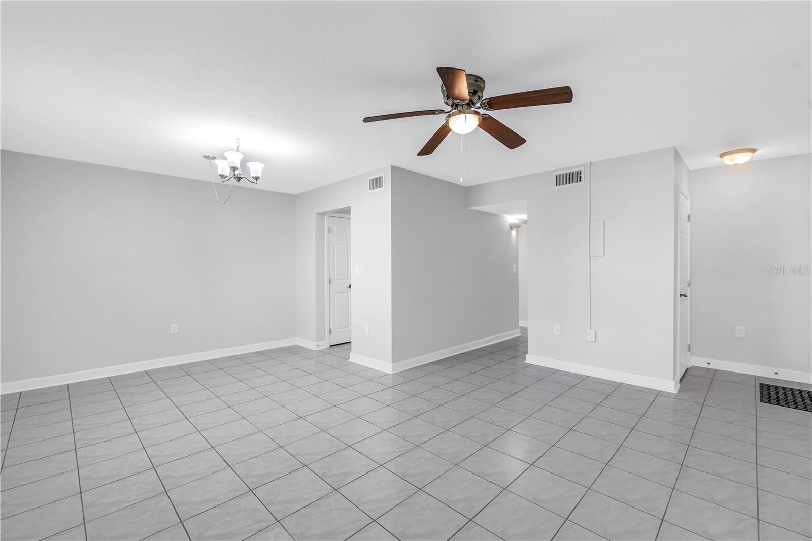 6960 Sunset Dr S #1a Property Photo 8