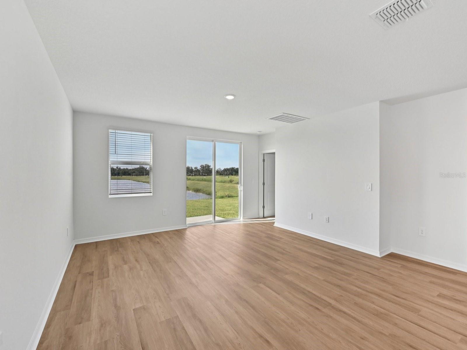 1495 Brekey Way Property Photo 4