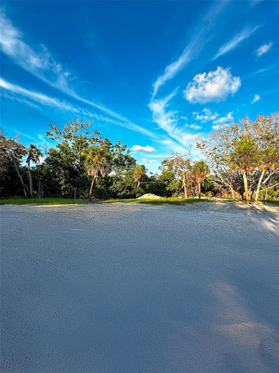 7825 Sanderling Rd Property Photo 15