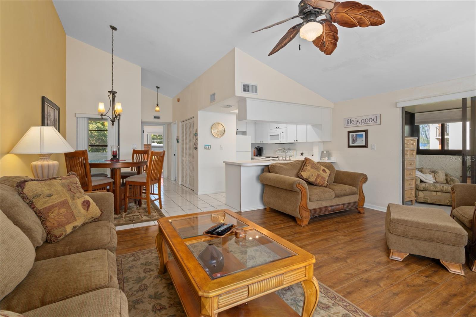 2571 Cyprus Dr #1-201 Property Photo 10