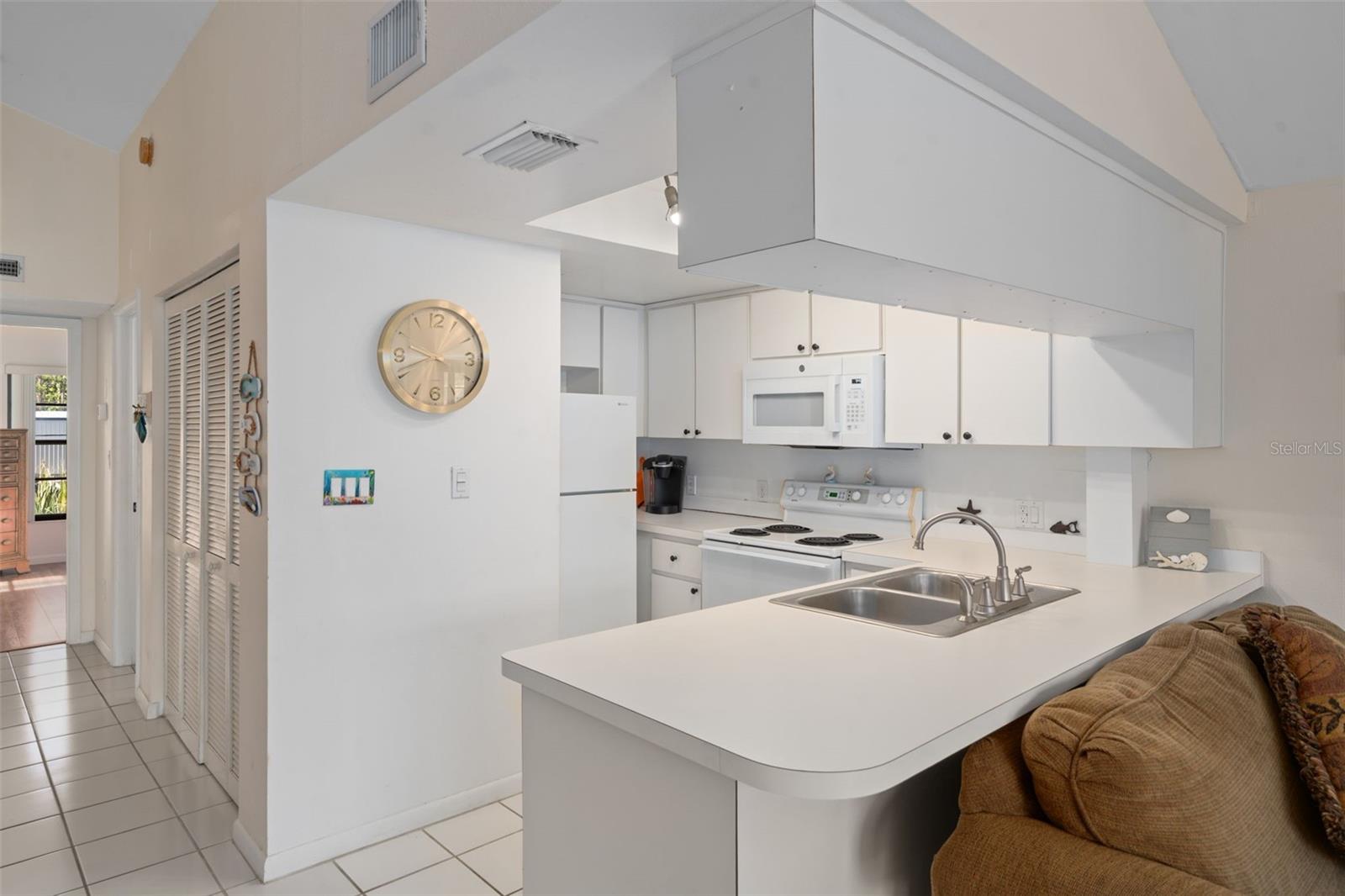 2571 Cyprus Dr #1-201 Property Photo 14