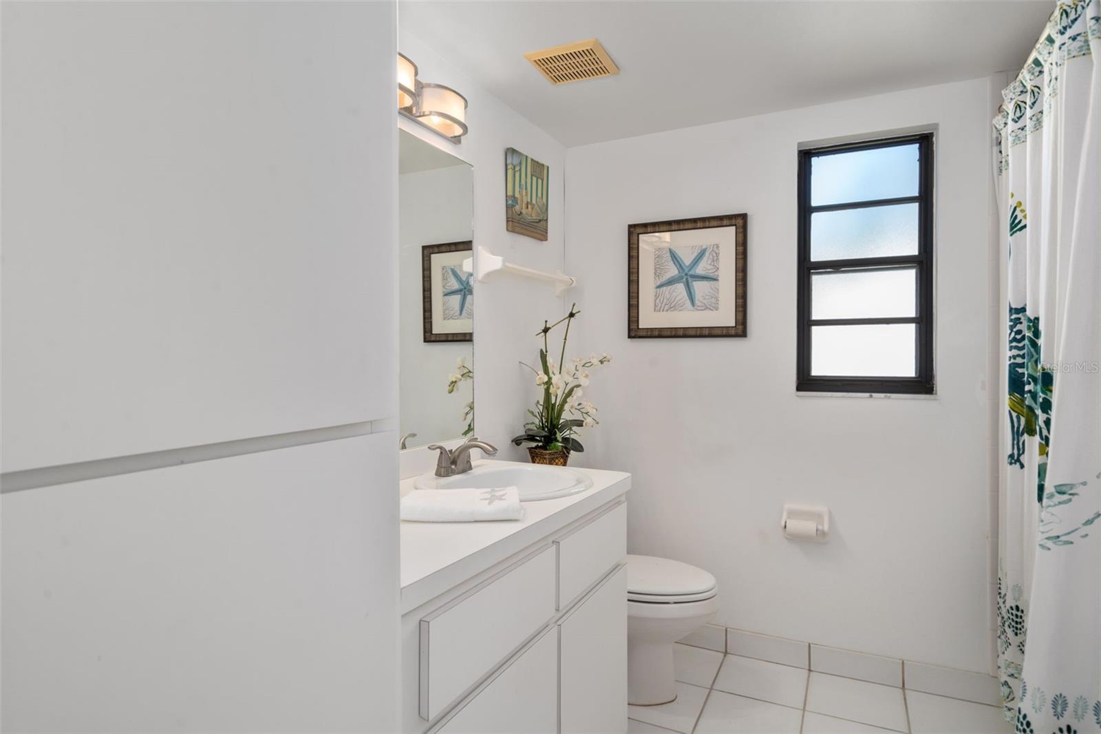 2571 Cyprus Dr #1-201 Property Photo 20