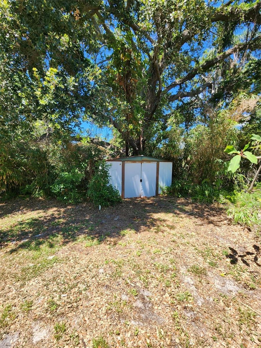 1608 Edna Ave Property Photo 30