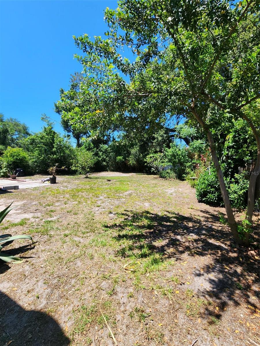 1608 Edna Ave Property Photo 31