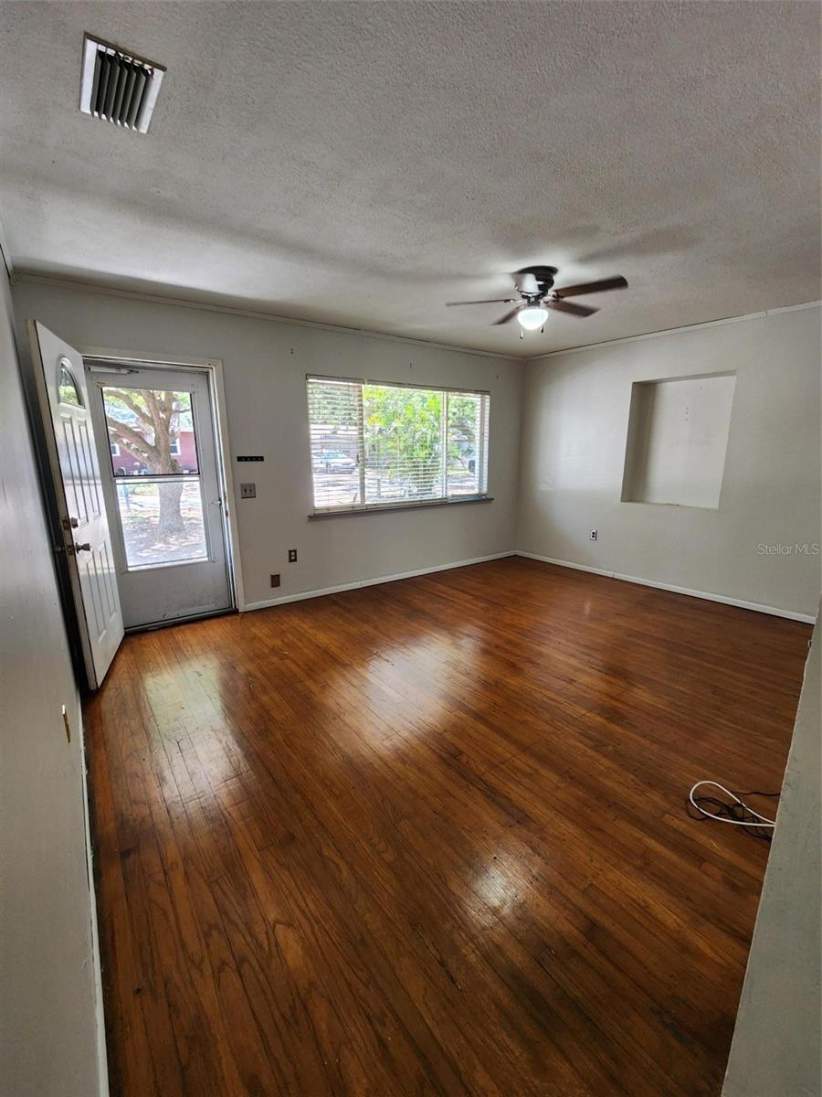 1608 Edna Ave Property Photo 37