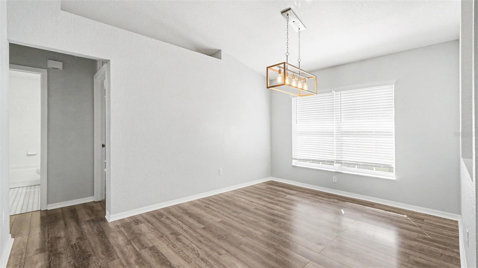 56 Hemlock Radl Property Photo 6