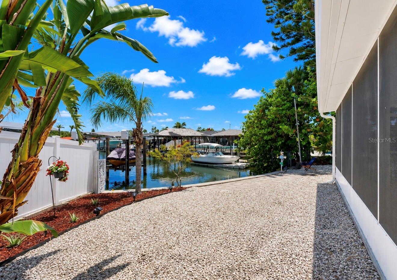6513 Abaco Dr Property Photo 4