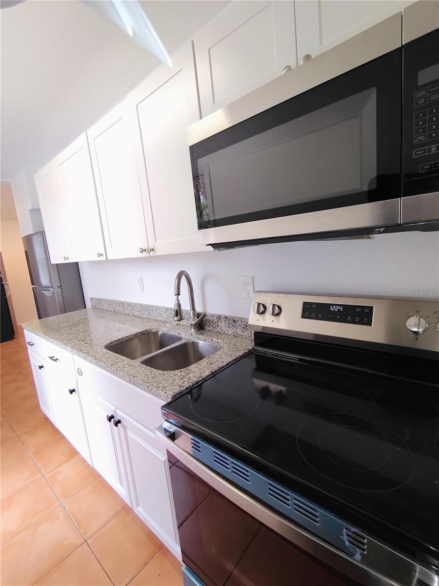 115 145th Ave E #6 Property Photo 6