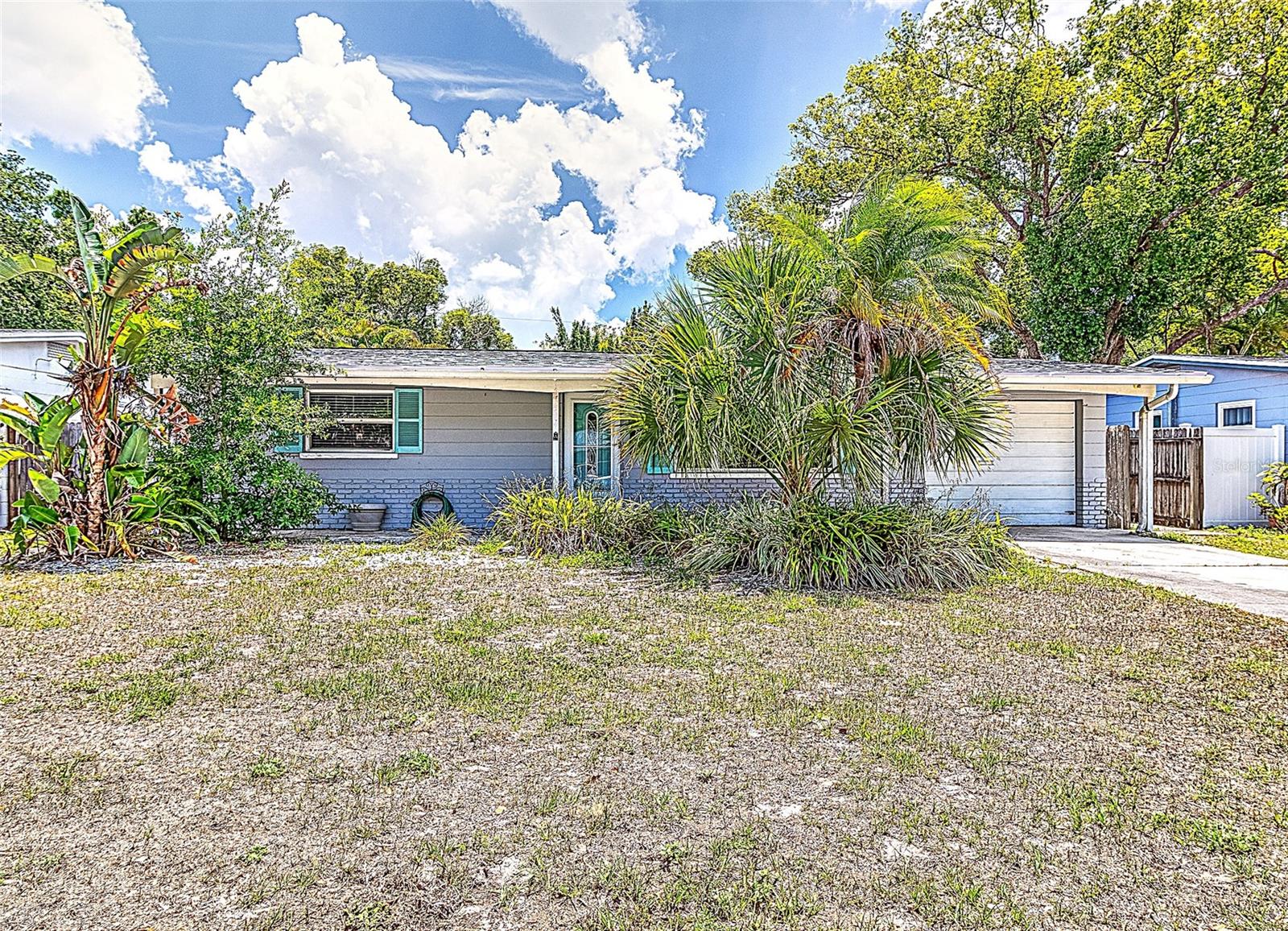 831 Lakeside Dr Property Photo 1