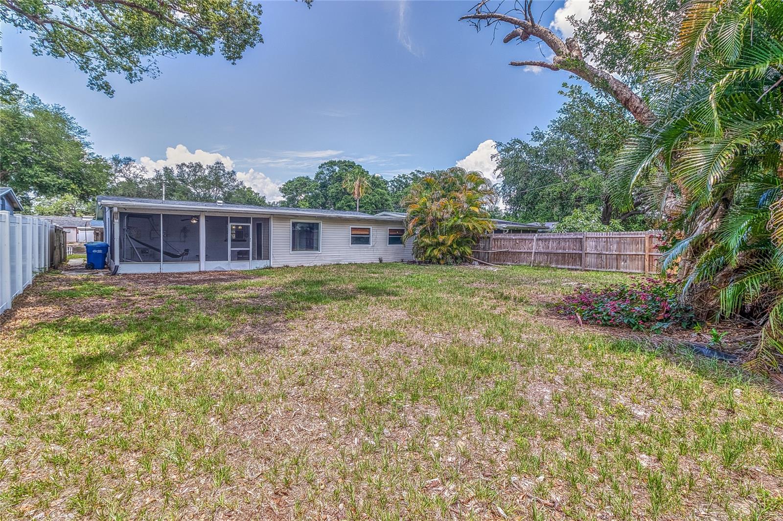 831 Lakeside Dr Property Photo 43