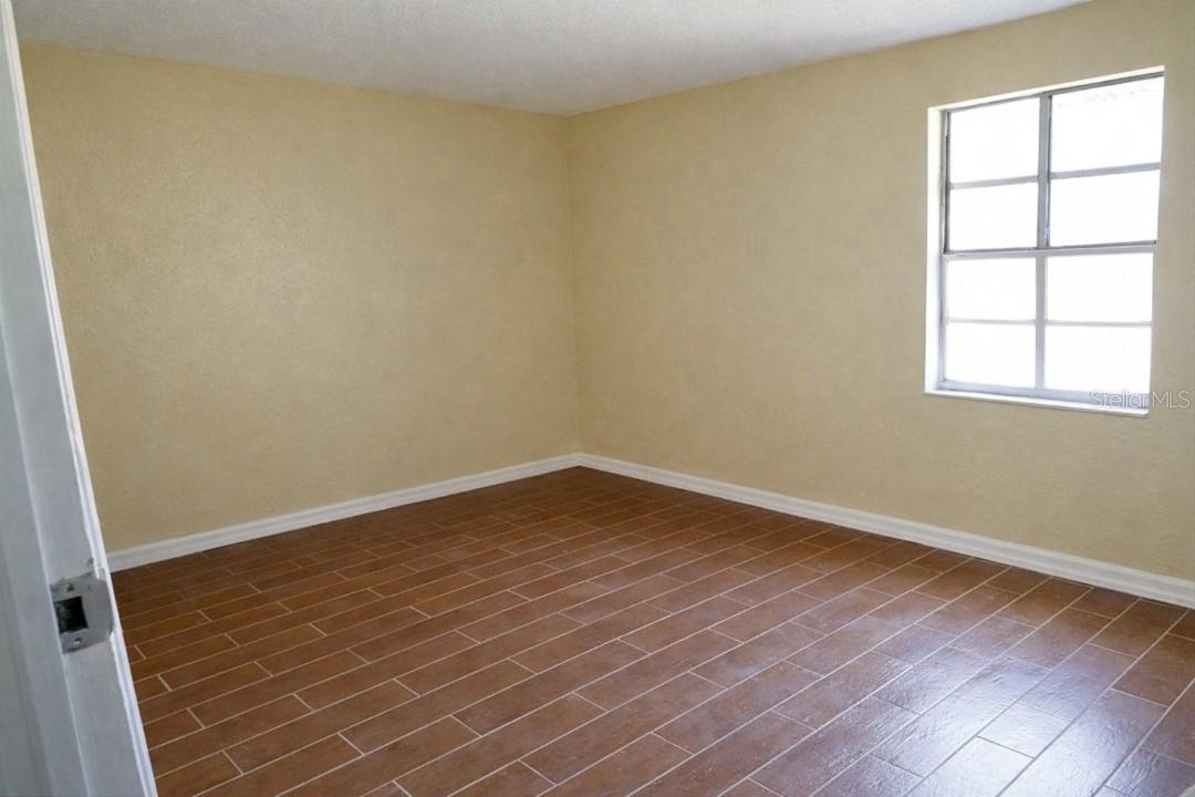 1709 E Idell St #b Property Photo 3