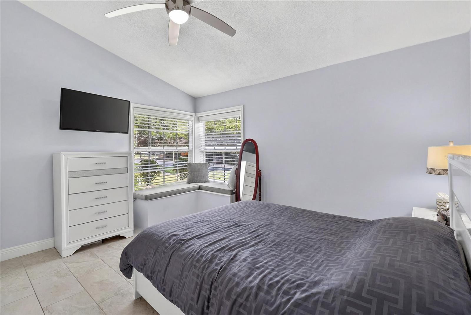 2370 Bentley Dr Property Photo 28