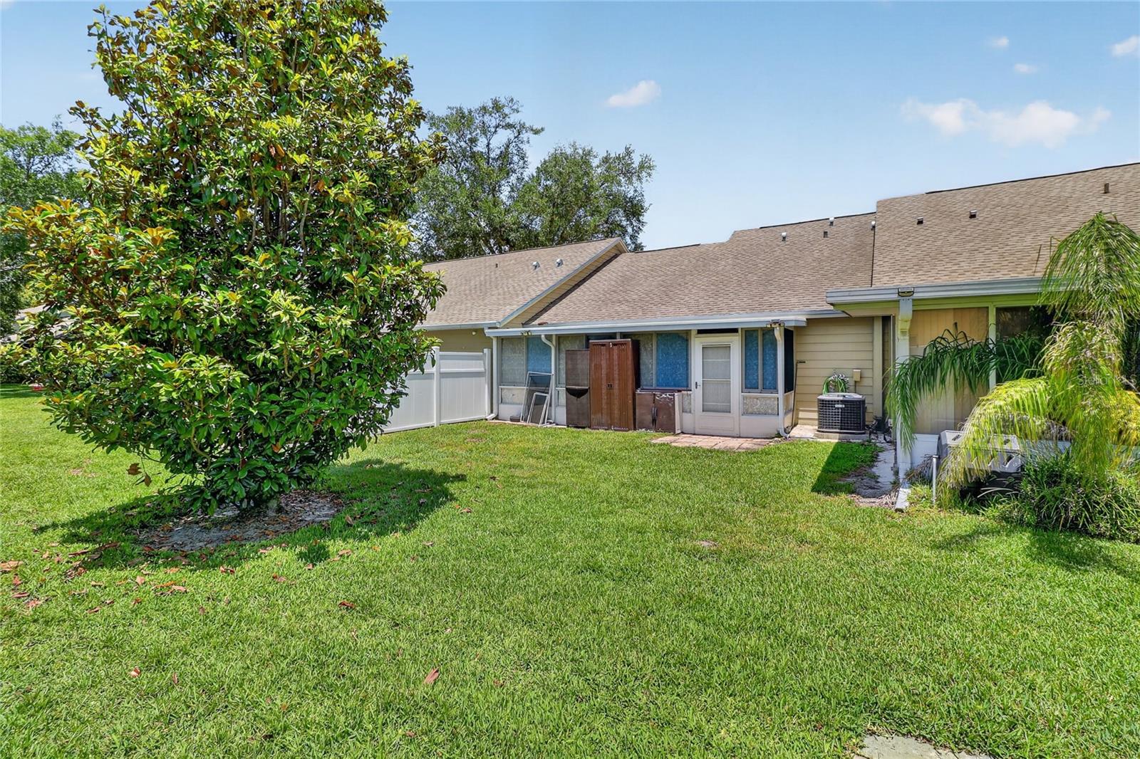 2370 Bentley Dr Property Photo 35