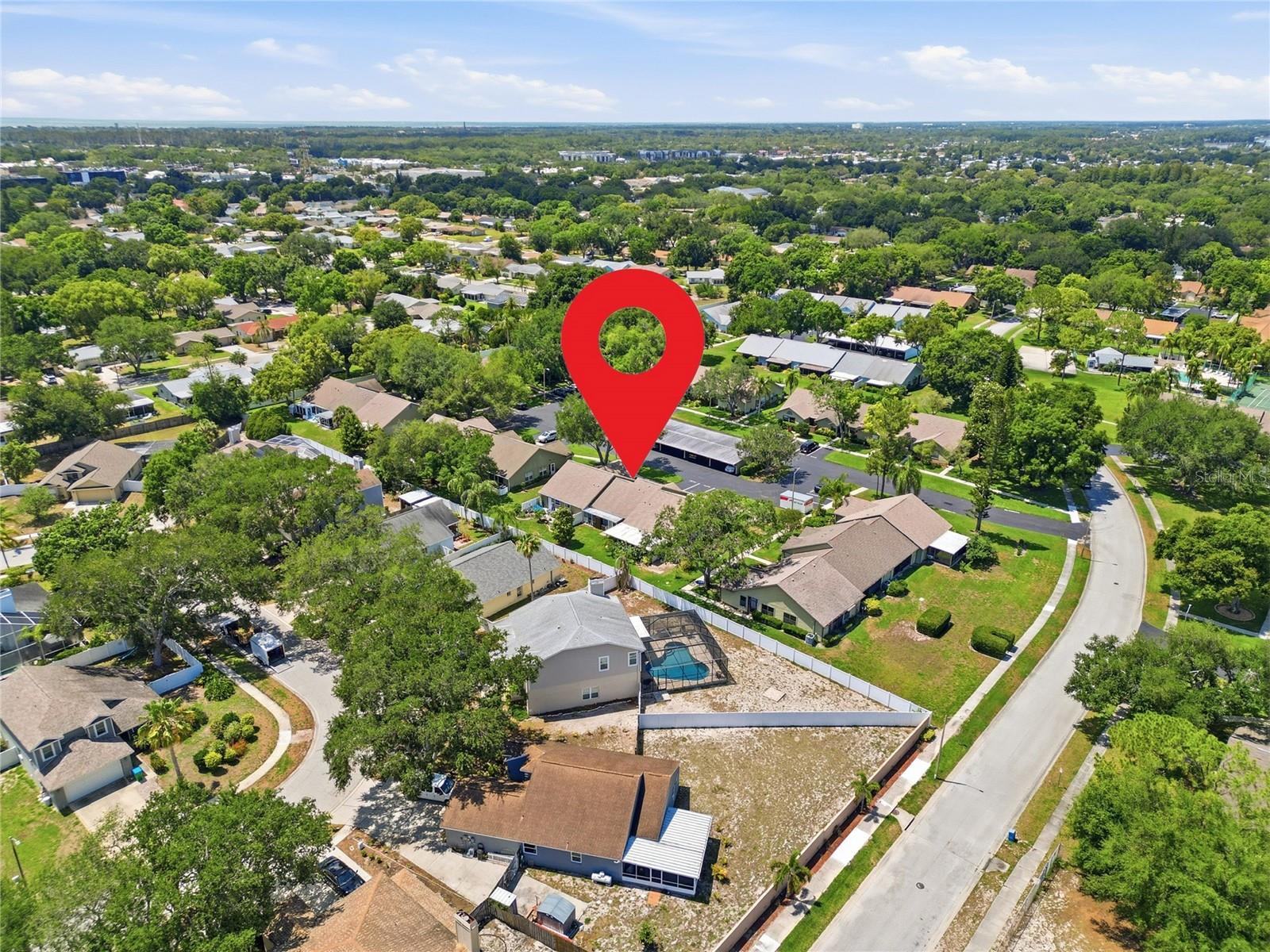 2370 Bentley Dr Property Photo 41