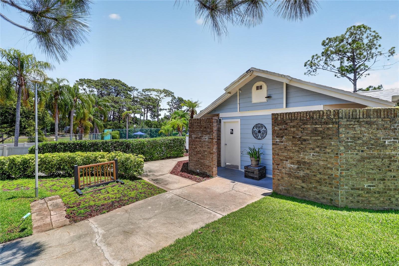2370 Bentley Dr Property Photo 44