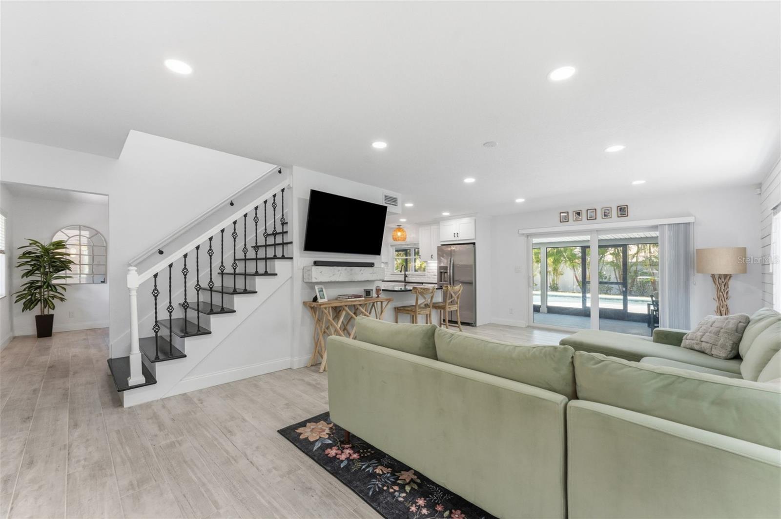 2701 67th Way N Property Photo 4