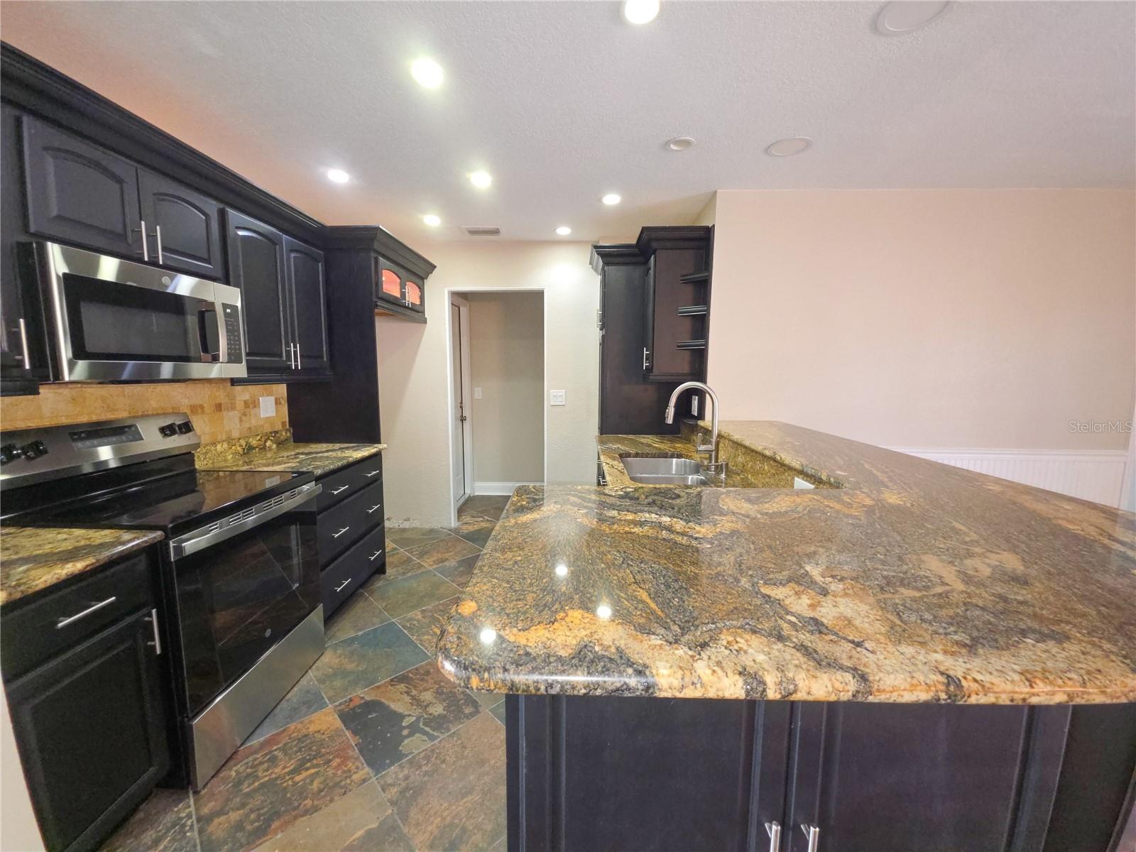8990 123rd Way Property Photo 7