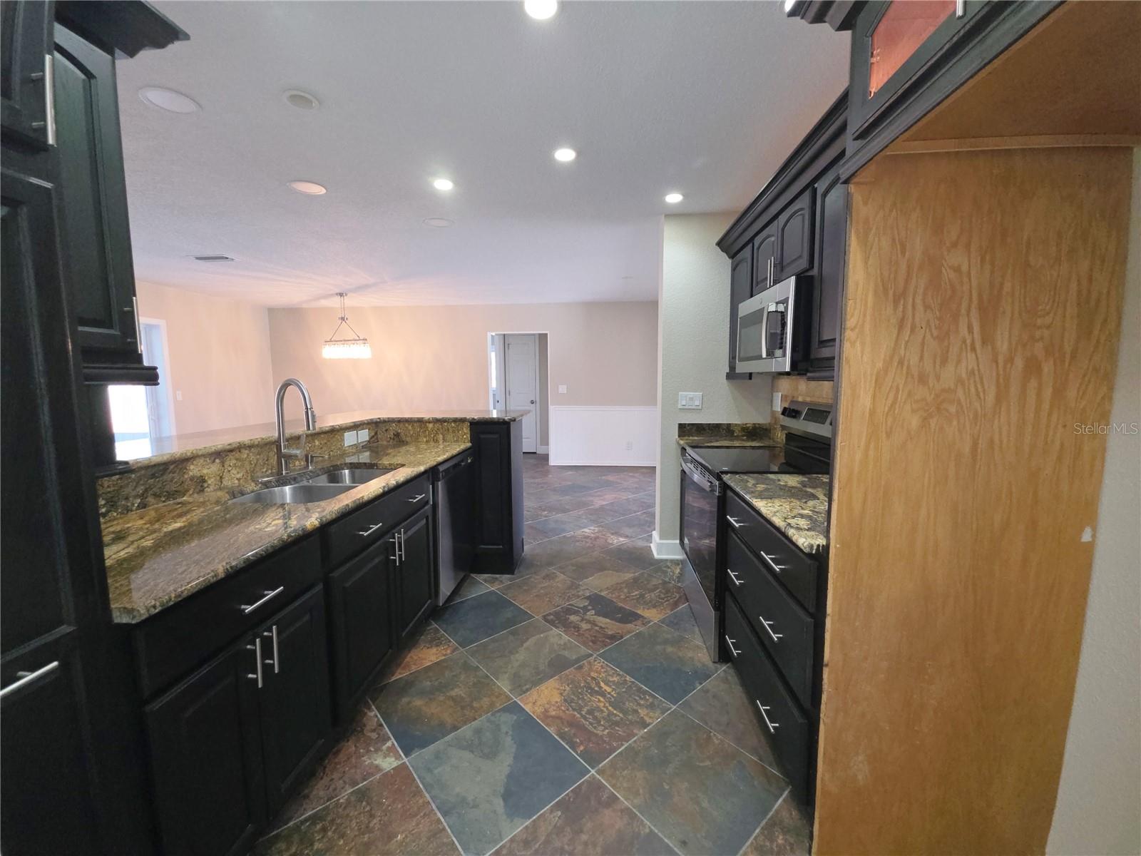 8990 123rd Way Property Photo 8