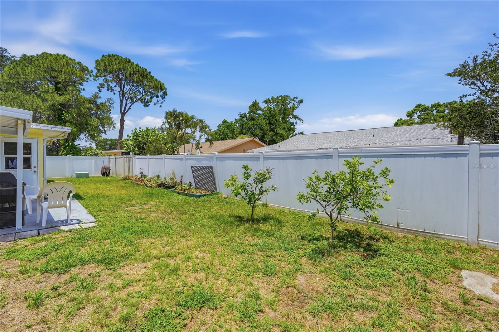 1634 Dale Cir N Property Photo 32