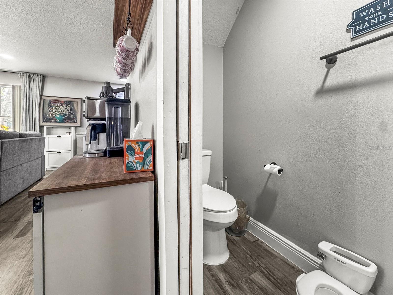 933 Hamilton Ct Property Photo 13