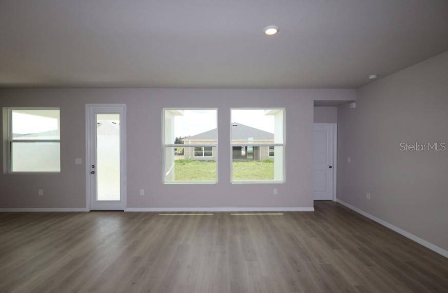 437 Spring Harvest Dr Property Photo 10