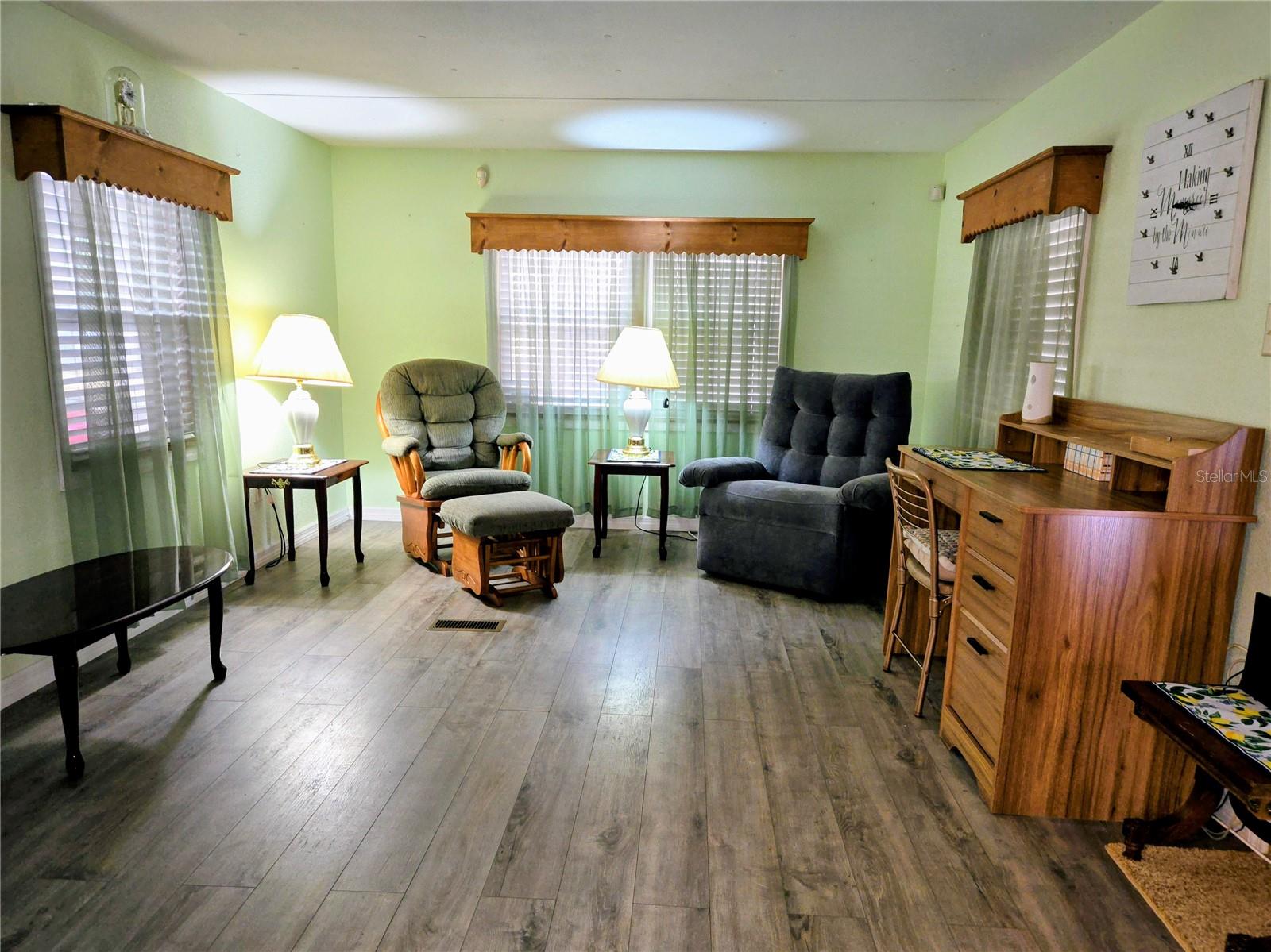 6235 Parksend Ln Property Photo 12