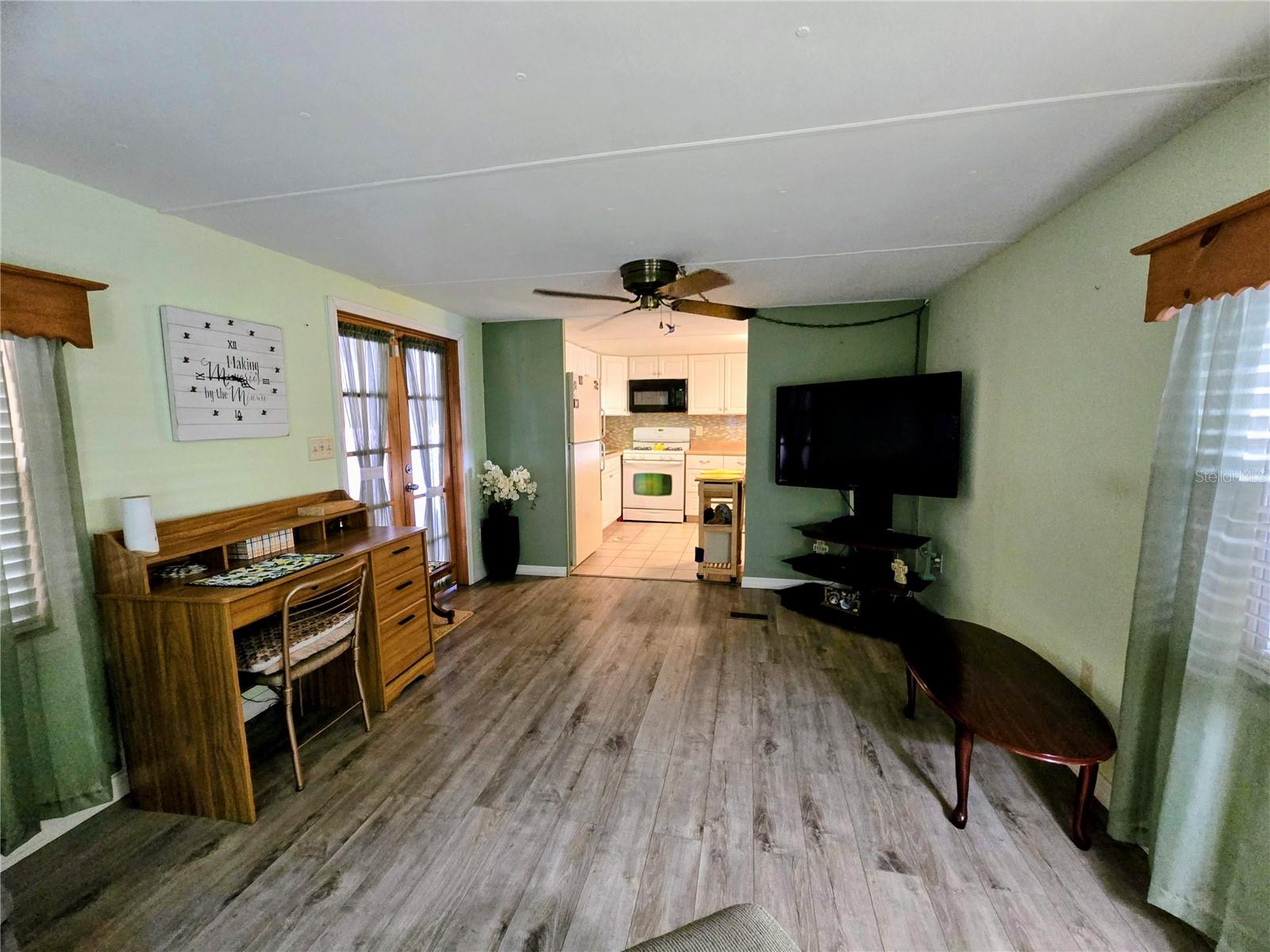 6235 Parksend Ln Property Photo 13