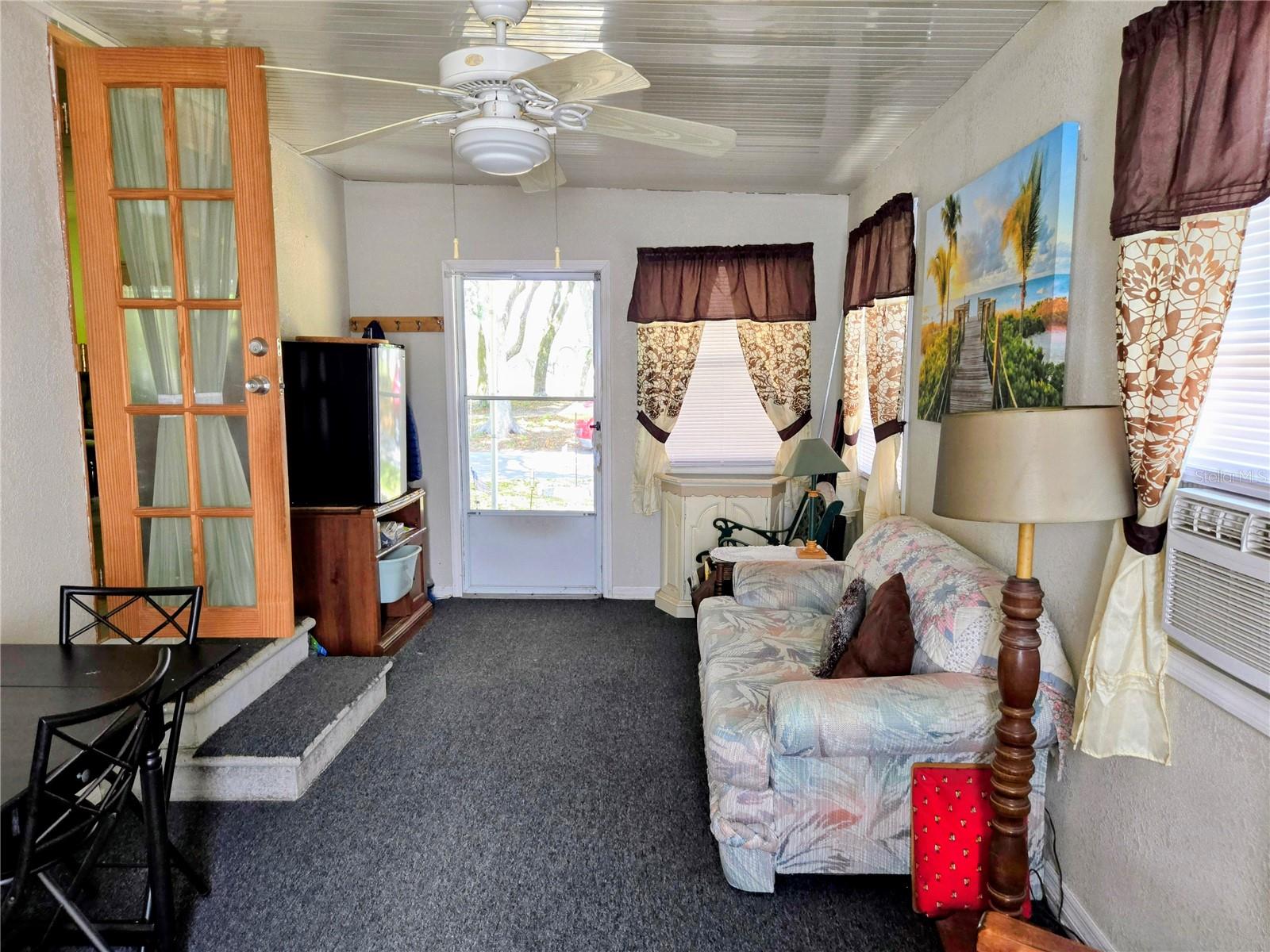 6235 Parksend Ln Property Photo 15