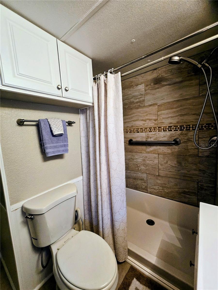 6235 Parksend Ln Property Photo 20