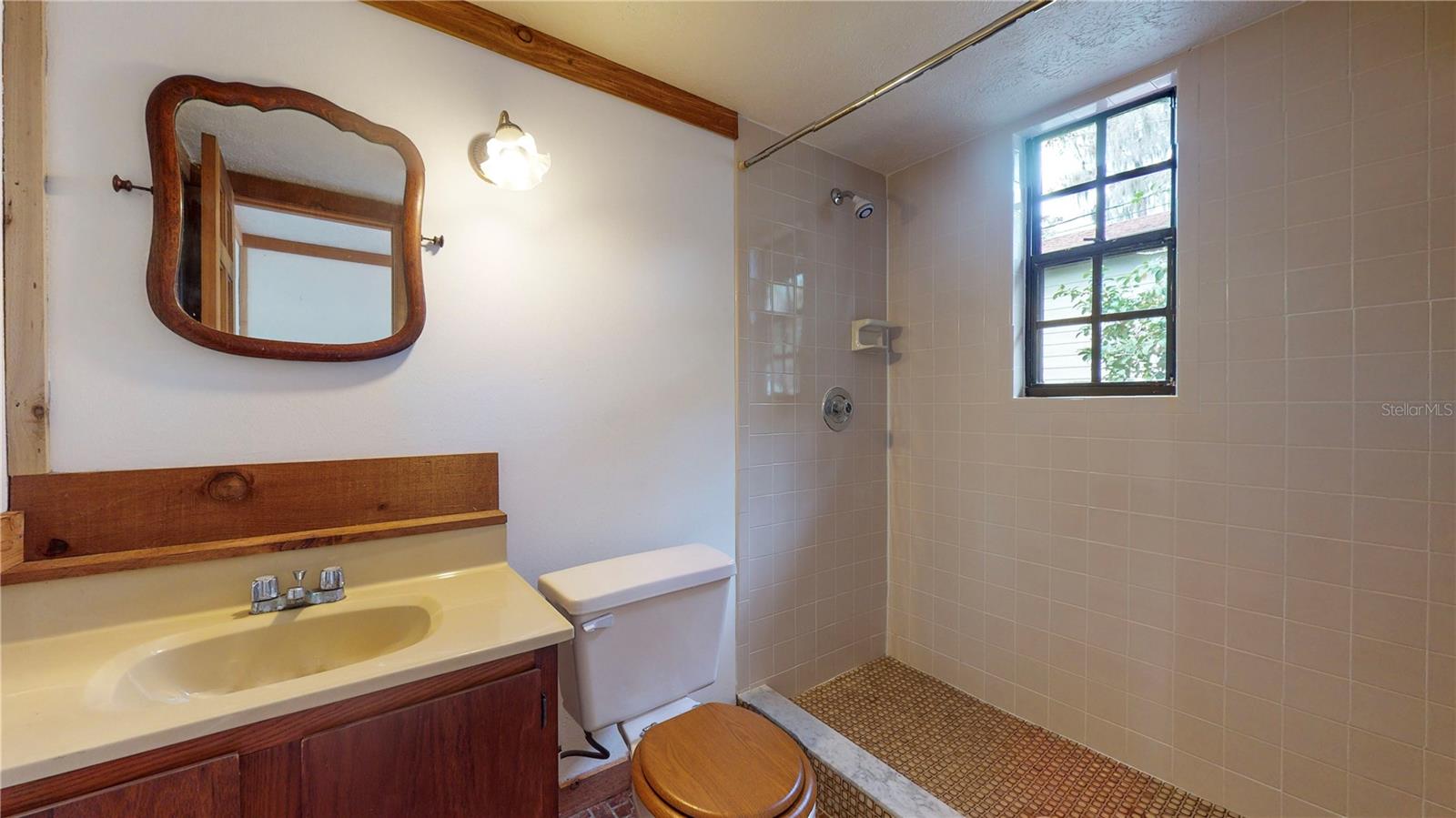 19803 Reading Rd Property Photo 45