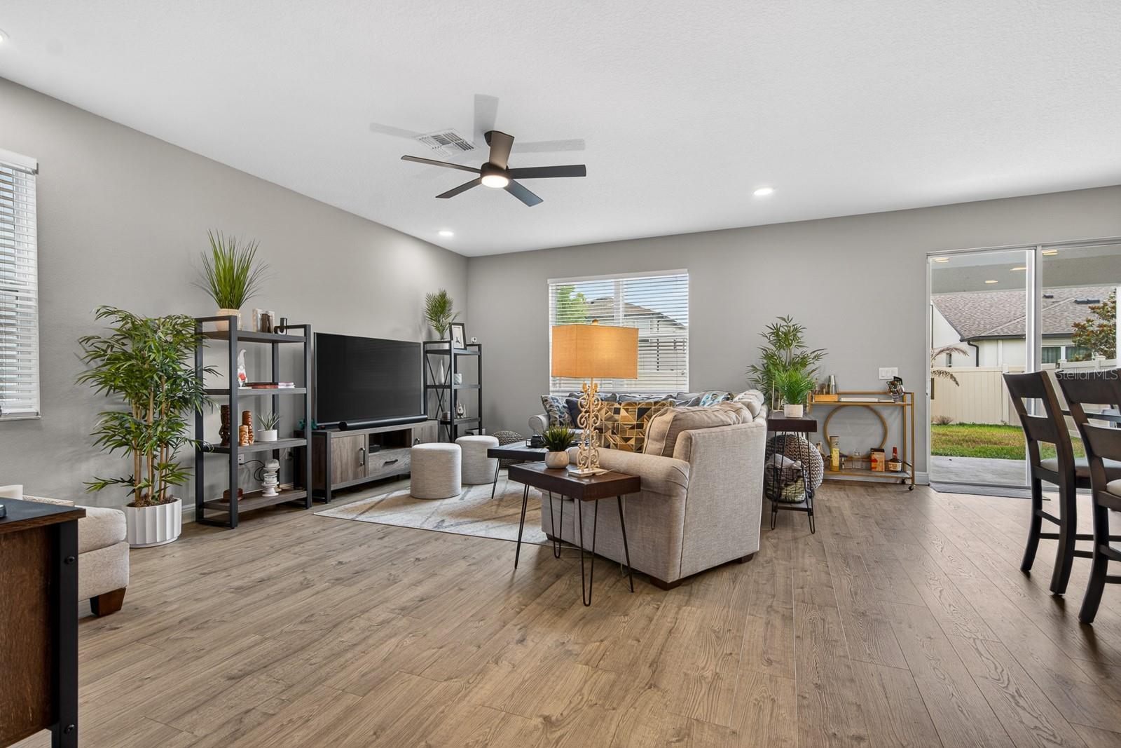 7241 Notched Pine Bnd Property Photo 7