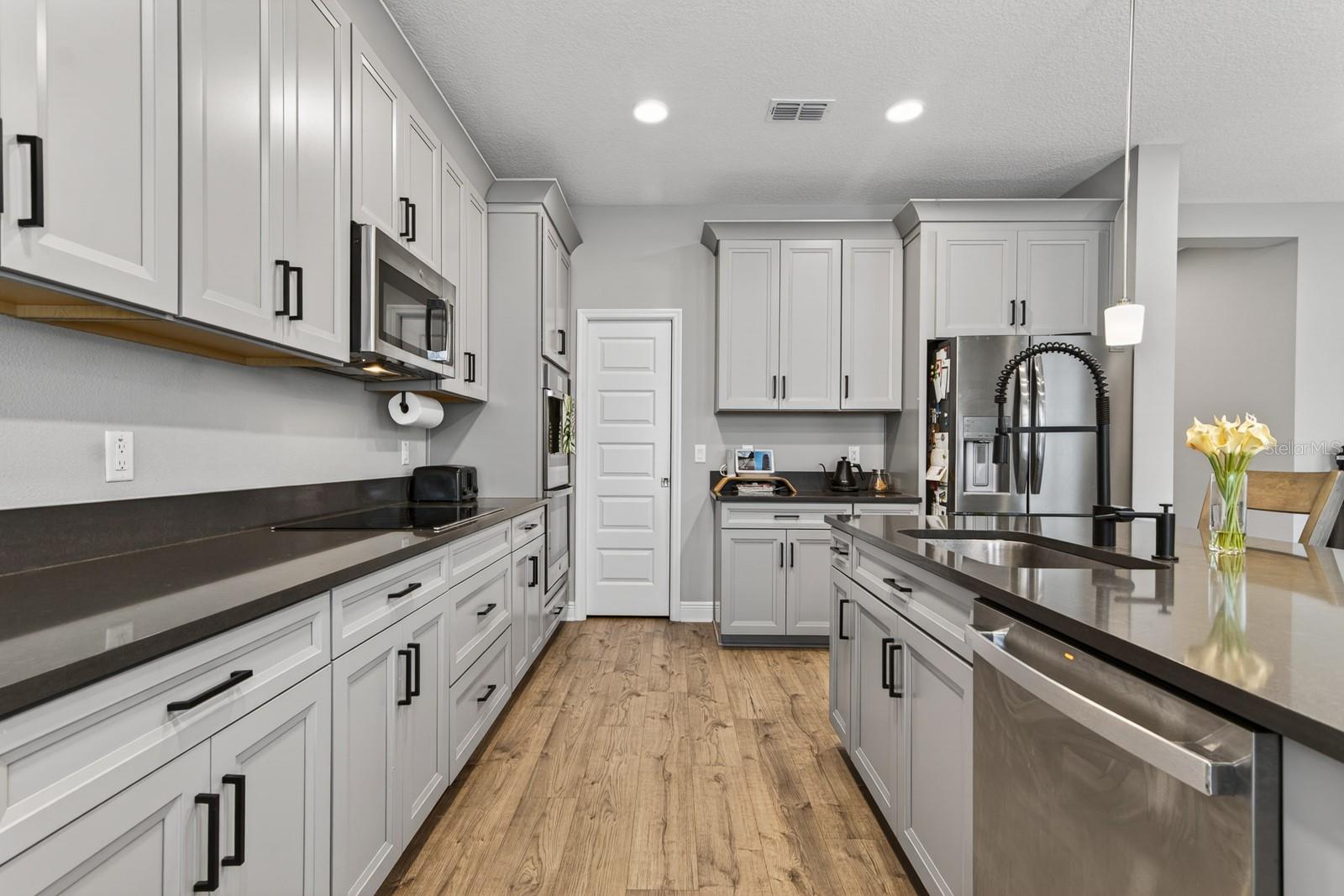7241 Notched Pine Bnd Property Photo 13