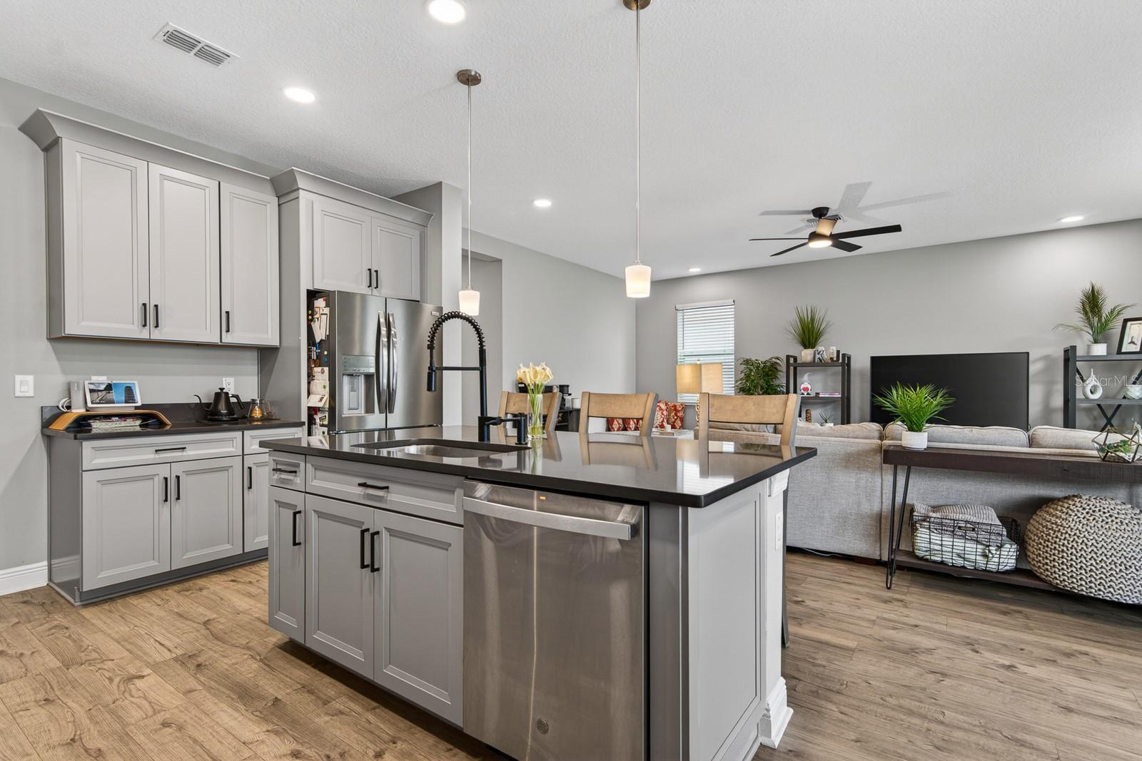 7241 Notched Pine Bnd Property Photo 14